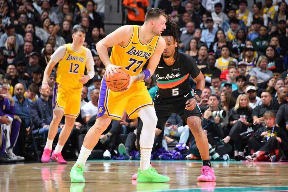 KAIYUN-湖人输西部第二之争！东契奇空砍38+10+10 第86次三双历史第七