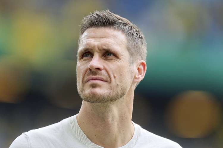 开云体育下载-汉堡有意凯尔？里肯：我与凯尔正处理转会工作，目前没人联系我们