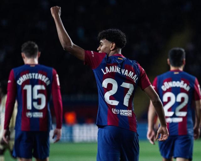 开云-【人物】一前一后，亚马尔库巴西拯救巴萨