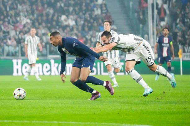 开云体育官网-基耶萨复出难抵尤文伤停整队！囧妇该笑该哭该怒？