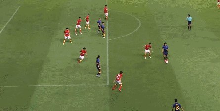 开云体育下载-【早报】莱万脚软！拜仁真对巴萨“血脉压制”？