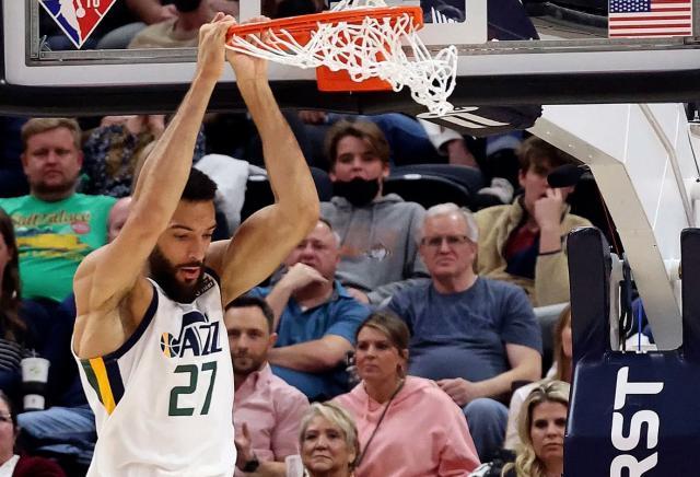 1644918548766050775.jpg 开云体育官网-8战7负后豪取6连胜 戈贝尔复出爵士重新步入正轨