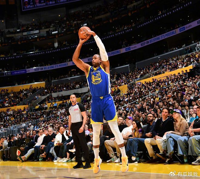 开云体育官网-东契奇生日夜26+6+8,詹皇准三双造2大纪录,湖人大胜勇士止3连败|勒布朗·詹姆斯|波士顿凯尔特人队|nba全明星赛|菲尼克斯太阳队|卢卡-东契奇_新浪体育_新浪新闻