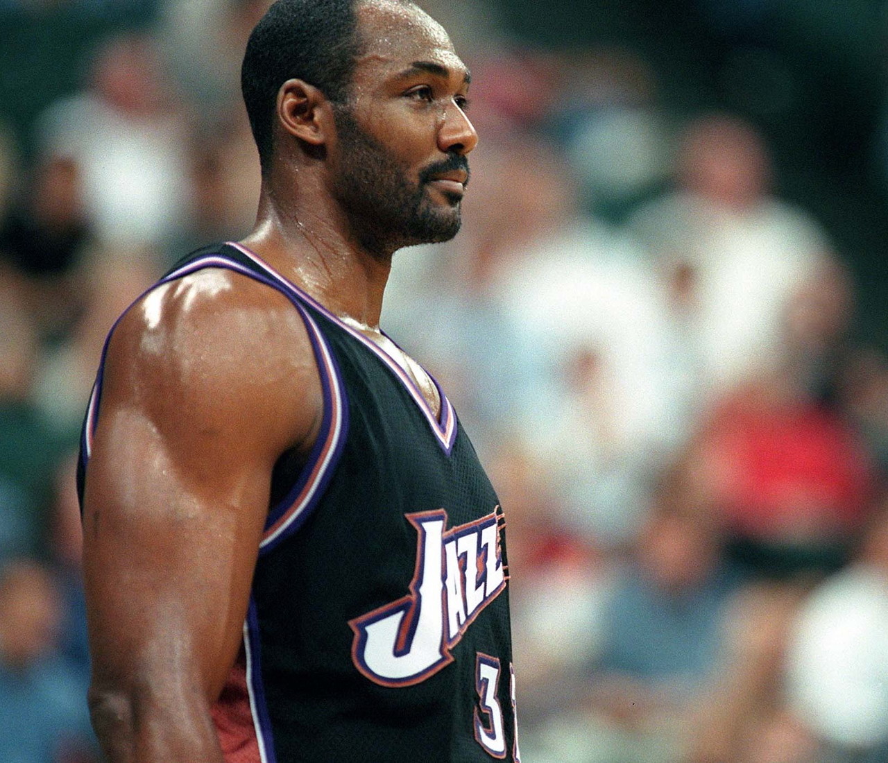 开云体育官网-总进球榜人均名人堂?老詹超天勾 保罗差5球进前40 三少库赞在列