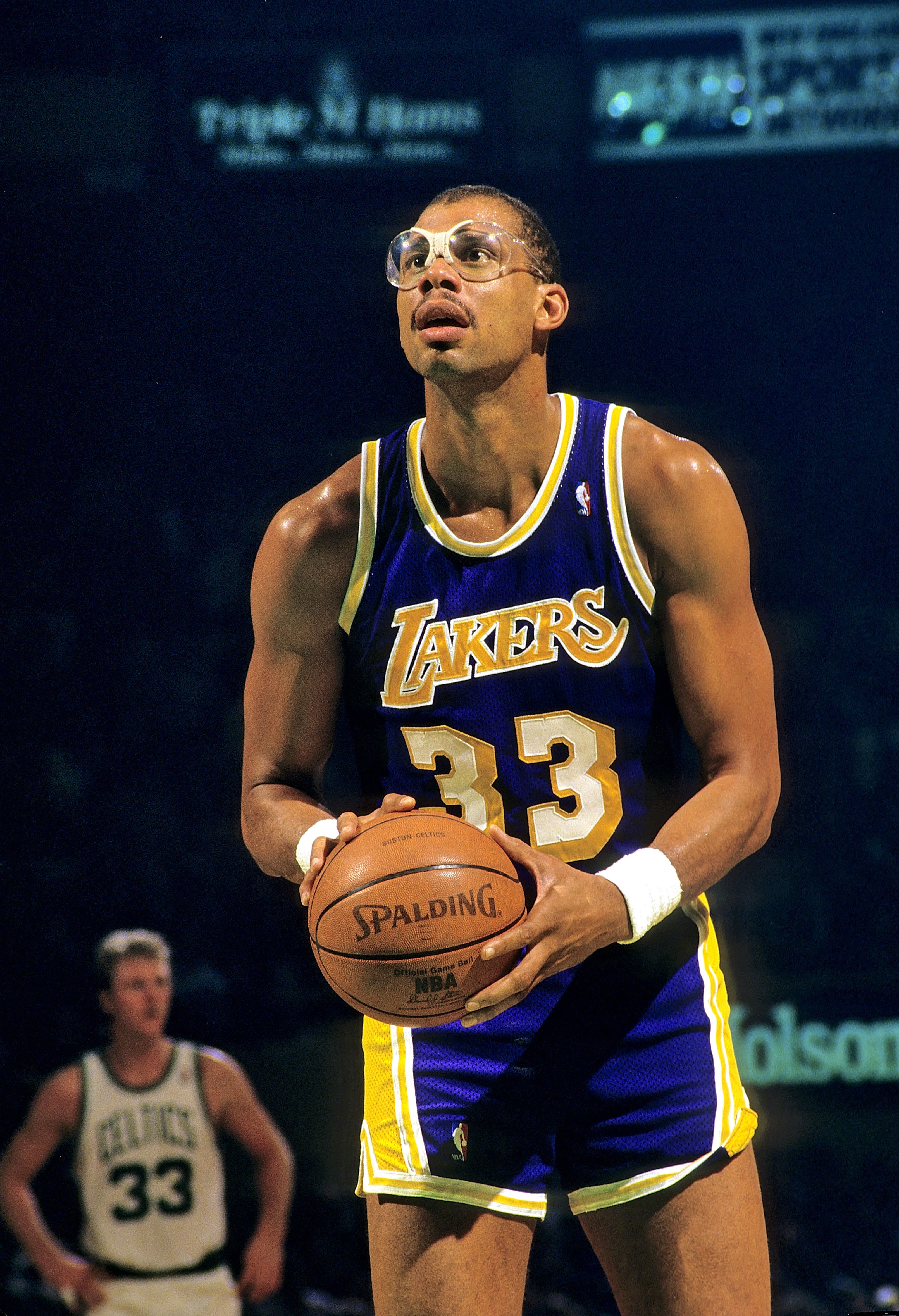 开云体育官网-总进球榜人均名人堂?老詹超天勾 保罗差5球进前40 三少库赞在列