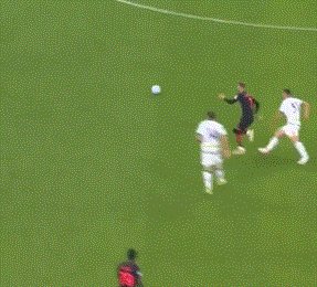 1634420569382073262.gif 开云体育下载-【意甲】莱昂+烈火替补造逆转 AC米兰先丢2球3比2胜