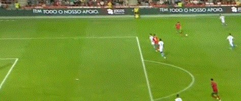 1634068094458086918.gif 【世预赛】C罗两点射+帽子戏法 B费传射 葡萄牙5比0
