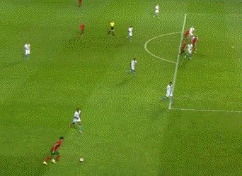 1634070389153081820.gif 【世预赛】C罗两点射+帽子戏法 B费传射 葡萄牙5比0