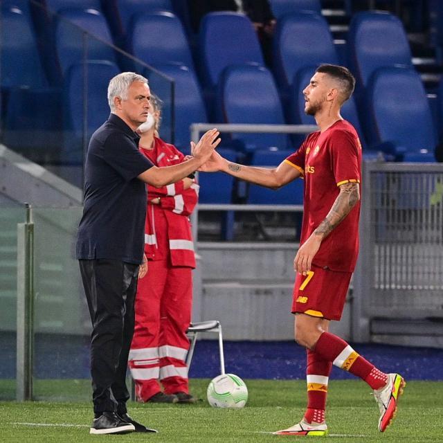 1631835203236042570.jpeg 开云APP-6连胜罗马仍有隐忧?穆帅不满:我们不配5比1赢球