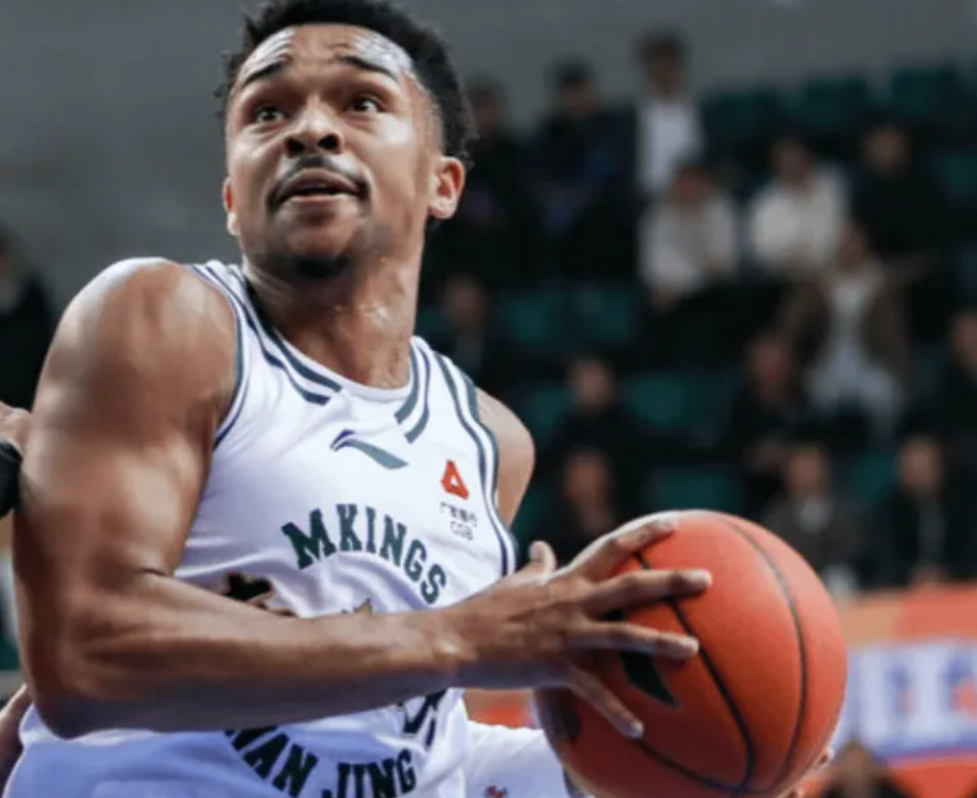 开云体育下载-同曦双核齐爆是真恐怖！汉兹+郭昊文轰74分，攻坚拉满却无缘集训