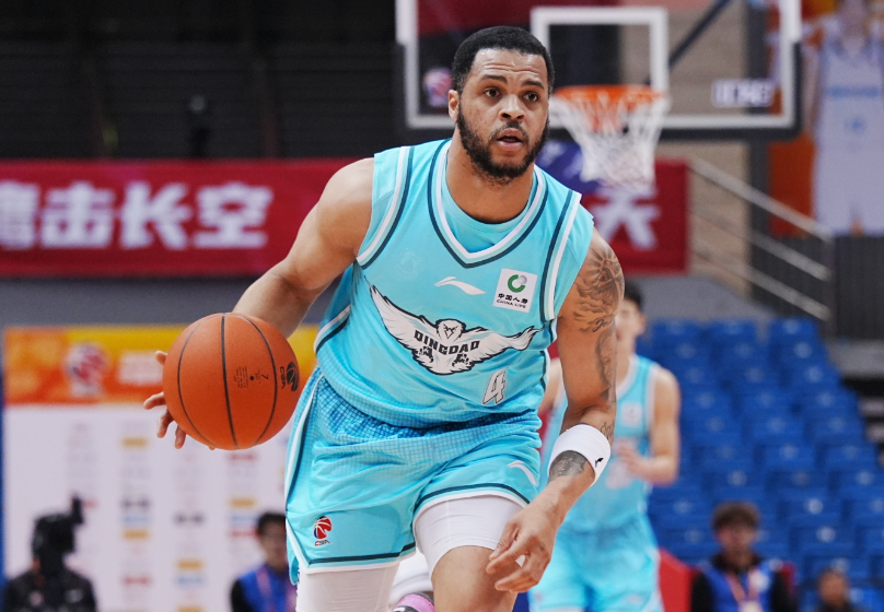 郭艾伦25+6赛季新高!广州负青岛4连败 徐昕14+12段昂君24分