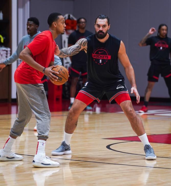 开云体育下载-火箭3首发1替补缺阵，混编10人阵容临时上线！3笔底薪签约太超值