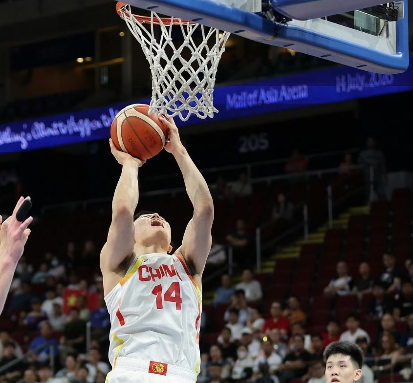 KAIYUN-给机会就敢打！砍9分11板+在场狂赢21分，你成功保住了国家队位置