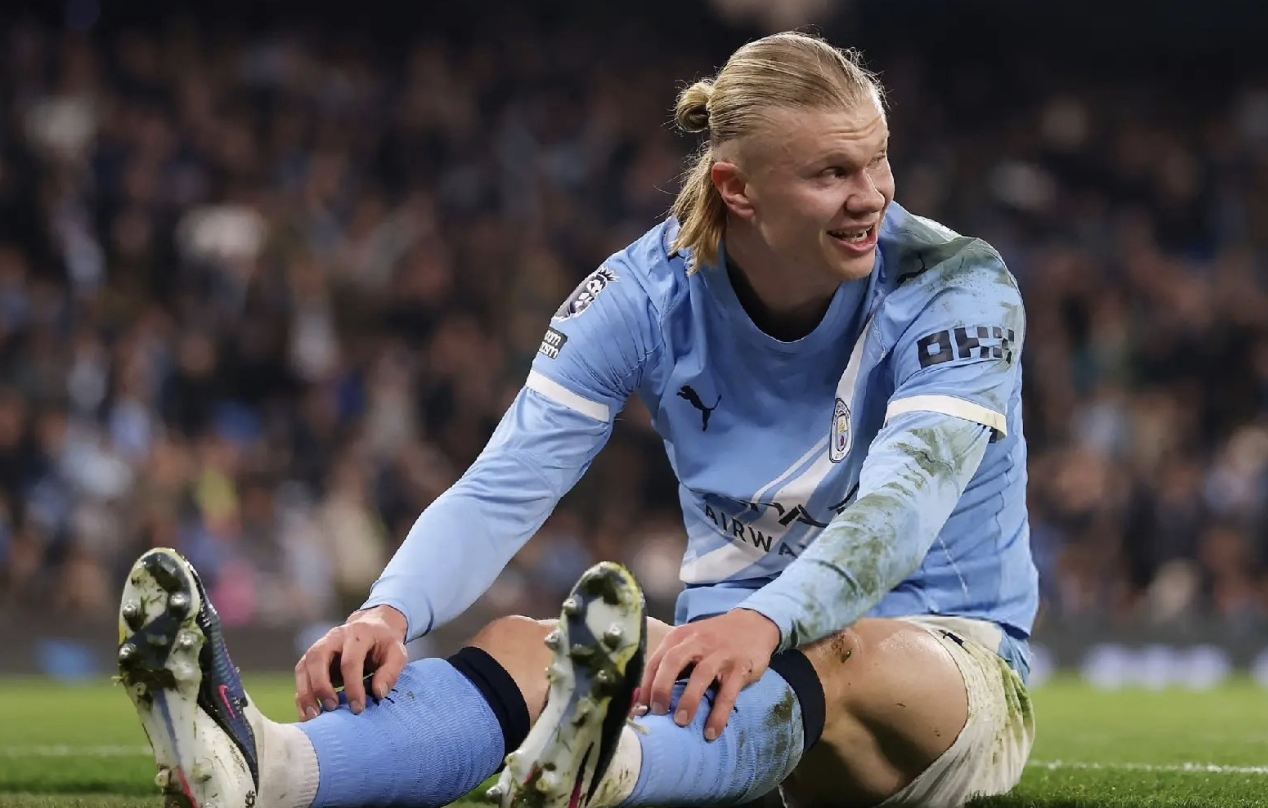 开云体育下载-1-0 2-2！英超变天：曼城轰然倒下 阿森纳3连胜 瓜帅抱头9轮追7分