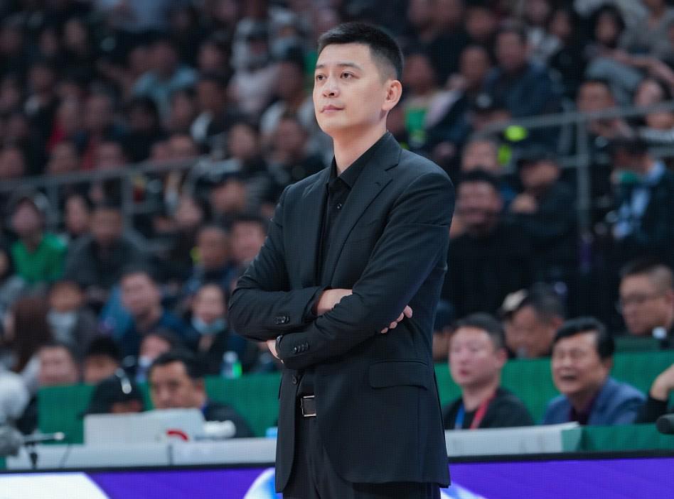 开云体育官网-杨鸣：球队最近的表现让大家很失望，我非常内疚和惭愧