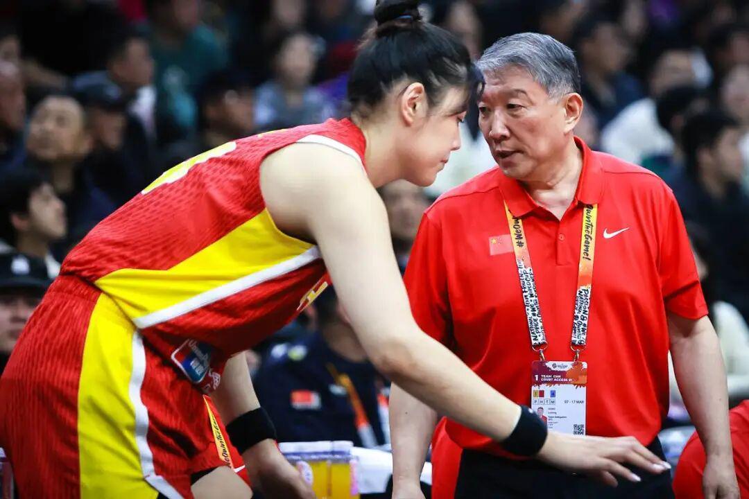 开云体育下载-晋级世界杯只是开始!中国女篮险胜捷克,但这一战给全队敲响警钟